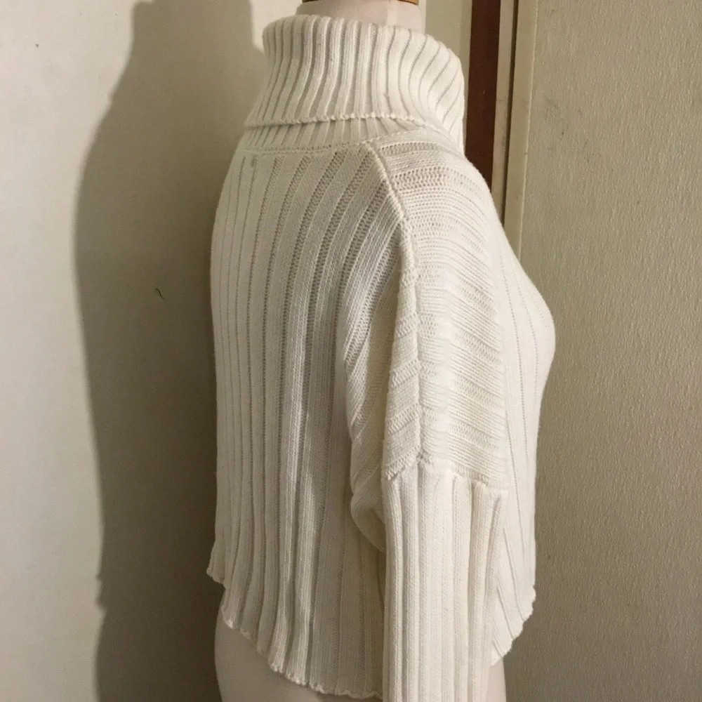 Forever 21 Cropped, oversized turtleneck sweater - Picture 2 of 7
